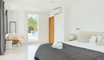 Resa estates villa es cubells frutal summer luxury bedroom 5.png